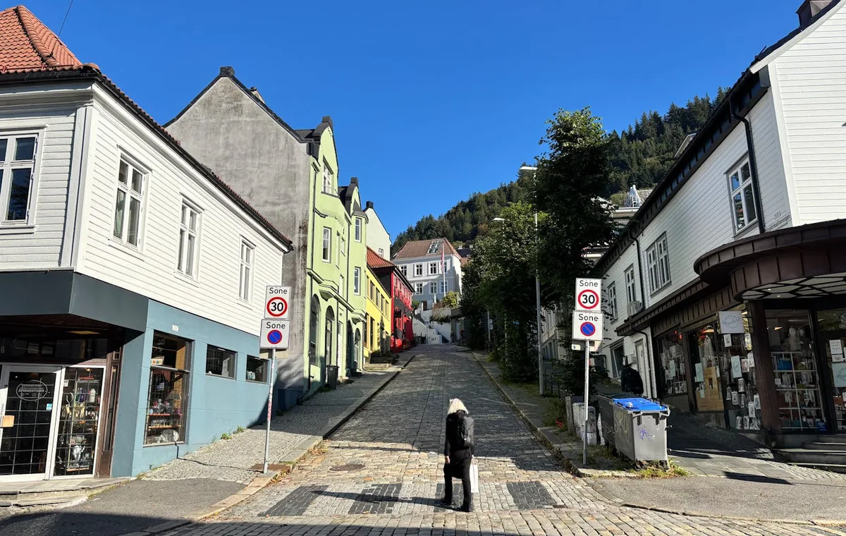 Eiendomsmegler Høvik - beste megler og lokalt boligmarked i Høvik